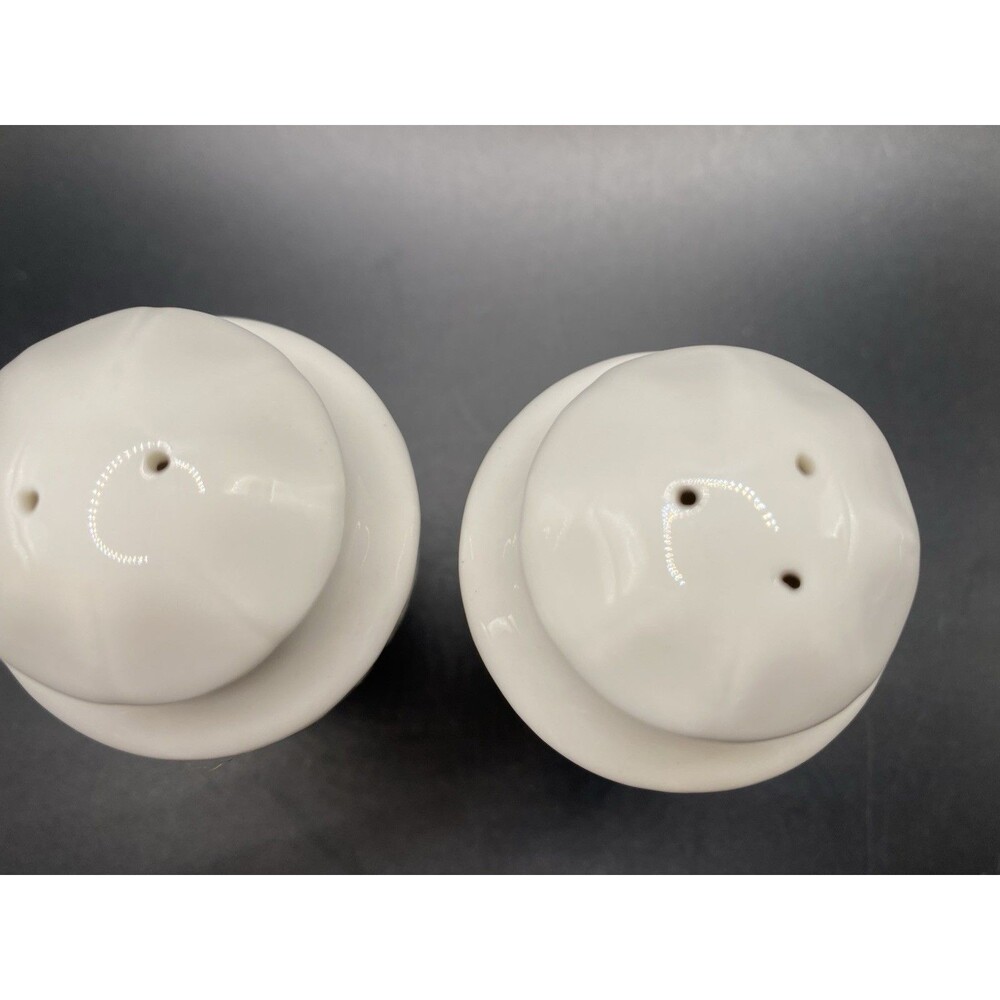 Vintage Oleg Cassini White Porcelain Salt & Pepper Shakers - Pristine Unused - Picture 5 of 5